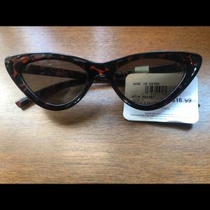 CaliBlue Cats-eye Sunglasses NWT